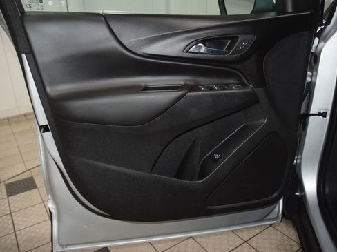 Used 2022 Chevrolet Equinox LT FWD image 43