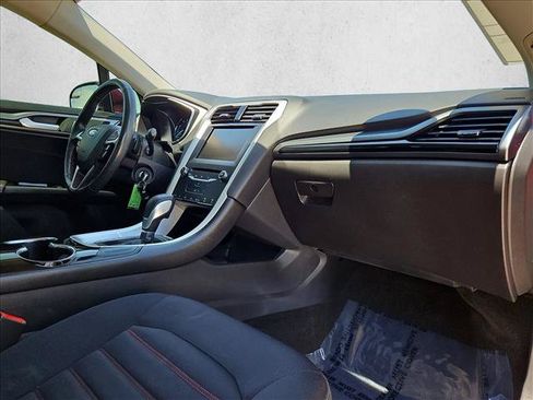 Used 2015 Ford Fusion SE FWD image 20