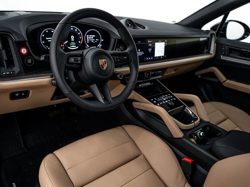 New 2026 Porsche Cayenne E-Hybrid AWD/4WD image 4