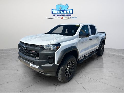 Used 2024 Chevrolet Colorado Trail Boss w/ Technology Package AWD/4WD image 20