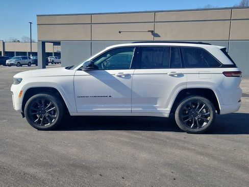 New 2026 Jeep Grand Cherokee Limited AWD/4WD image 8