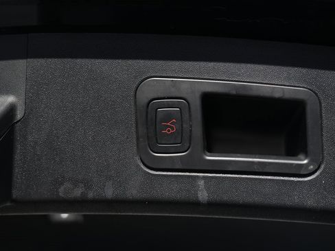 Used 2021 Tesla Model S Long Range Plus image 16