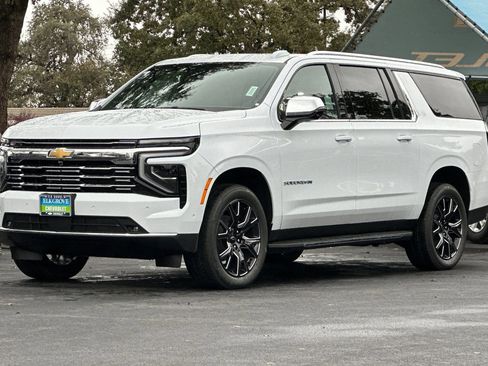 New 2026 Chevrolet Suburban Premier w/ Sun And Tow Package image 7