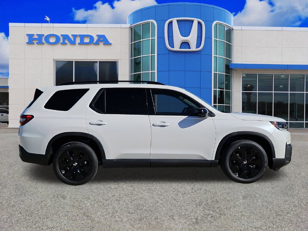 New 2026 Honda Pilot Black Edition image 2