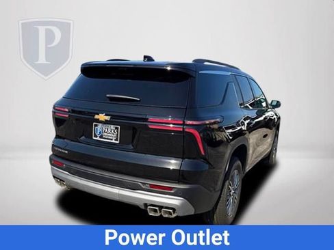 New 2026 Chevrolet Traverse LT w/ Driver Confidence Package FWD image 8