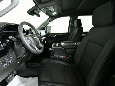 New 2026 Chevrolet Silverado 2500 LT image 5