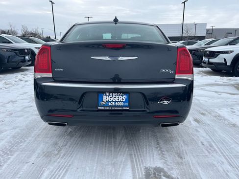 Used 2015 Chrysler 300 C w/ Light Group image 8