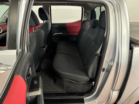 Used 2022 Toyota Tacoma SR5 image 28