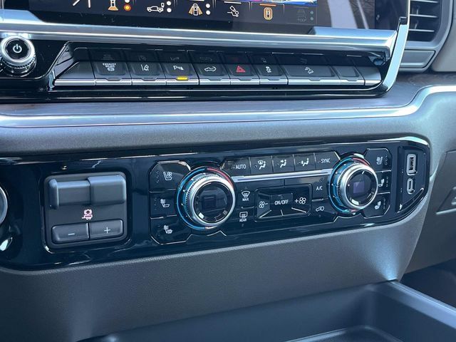 New 2025 GMC Sierra 2500 SLT w/ SLT Premium Package AWD/4WD image 31