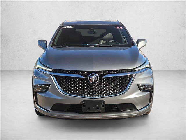 Used 2023 Buick Enclave Avenir w/ Avenir Technology Package AWD/4WD image 2