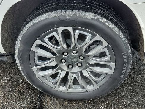 Used 2024 GMC Yukon Denali Ultimate image 33