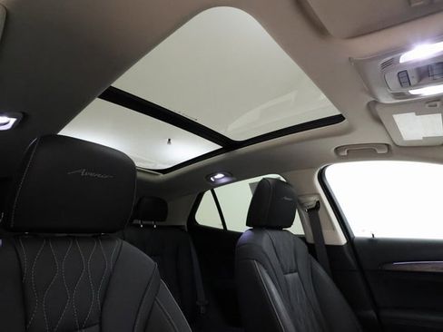 Used 2022 Buick Envision Avenir w/ Technology Package II image 27