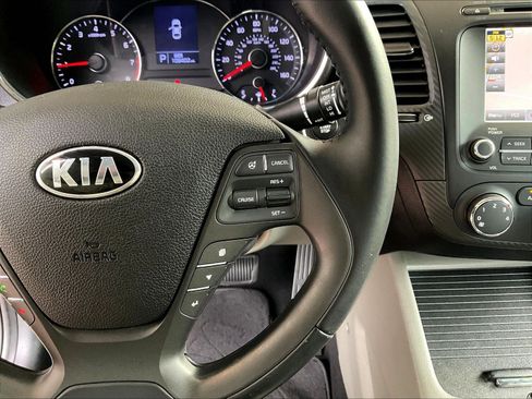 Used 2016 Kia Forte EX w/ EX Premium Package FWD image 11