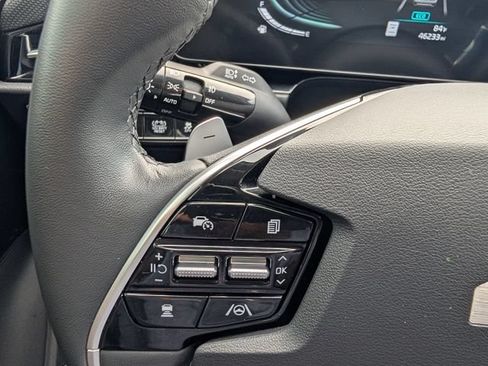 Used 2024 Kia Niro EX Touring FWD image 18