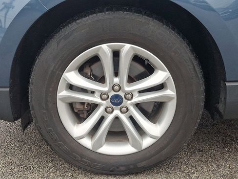 Used 2019 Ford Edge SEL w/ Equipment Group 201A image 9