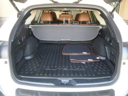 Certified 2022 Subaru Outback Touring w/ Popular Package #2 image 10