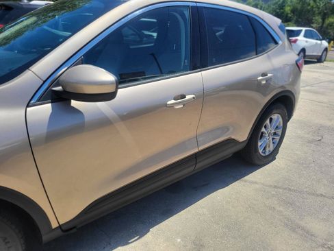 Used 2020 Ford Escape SE FWD image 49