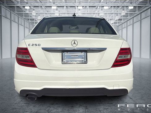 Used 2012 Mercedes-Benz C 250 Sedan image 4