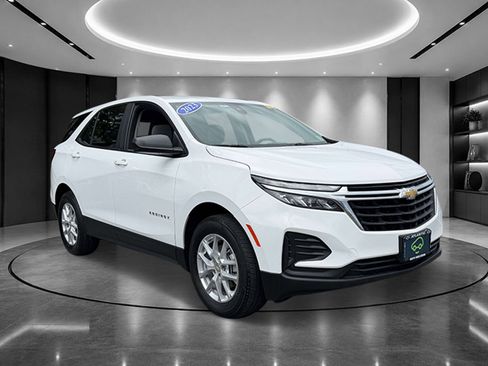 Certified 2023 Chevrolet Equinox LS w/ Driver Confidence II Package AWD/4WD image 2
