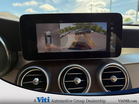 Used 2021 Mercedes-Benz GLC 300 4MATIC image 33