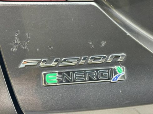 Used 2016 Ford Fusion Energi Titanium w/ Driver Assist Package FWD image 13