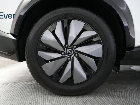 Used 2024 Nissan Ariya AWD image 9