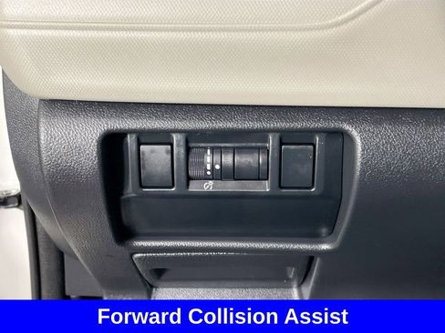 Used 2025 Subaru Forester image 13