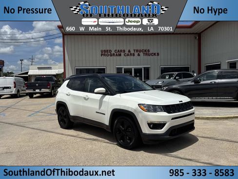 Used 2021 Jeep Compass Latitude FWD image 1
