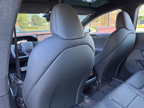 Used 2021 Tesla Model S Plaid image 37