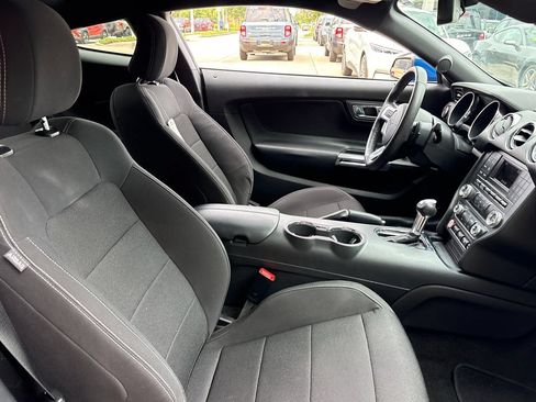 Used 2017 Ford Mustang Coupe RWD image 27
