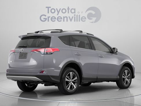 Used 2017 Toyota RAV4 XLE w/ Plus Special Value Package AWD/4WD image 4
