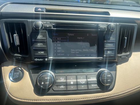 Used 2014 Toyota RAV4 Limited FWD image 12