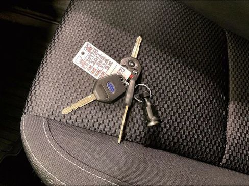 Used 2017 Subaru Forester 2.5i Premium w/ All-Weather Package image 11