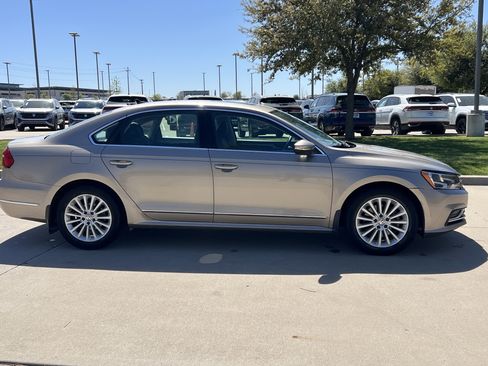 Used 2016 Volkswagen Passat 1.8T SE image 11