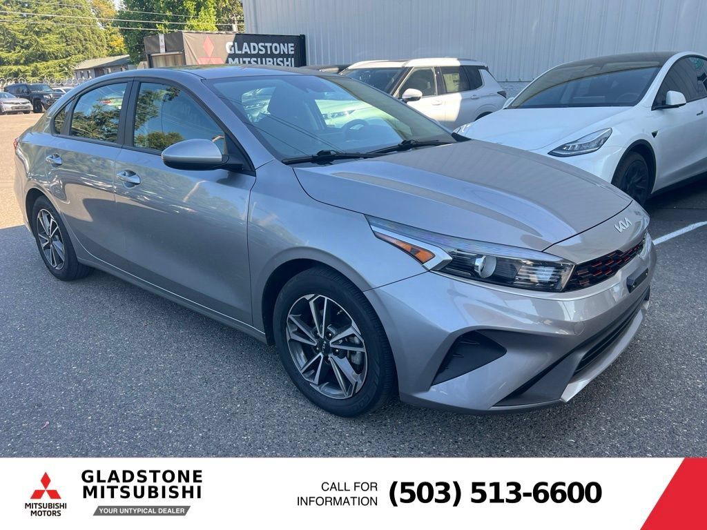 Used 2022 Kia Forte LXS FWD image 1
