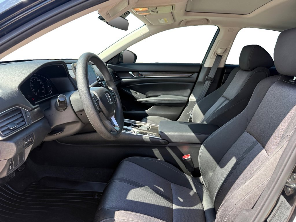 Used 2018 Honda Accord EX image 10