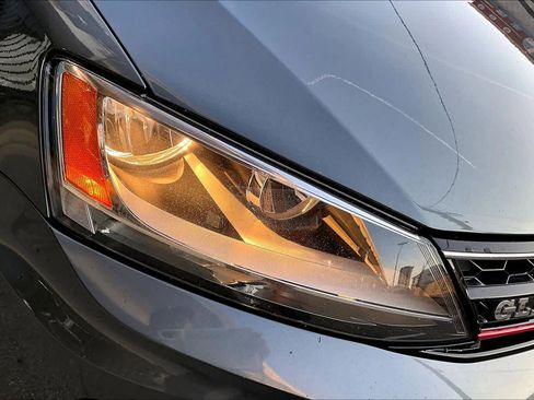 Used 2016 Volkswagen Jetta GLI SE image 27