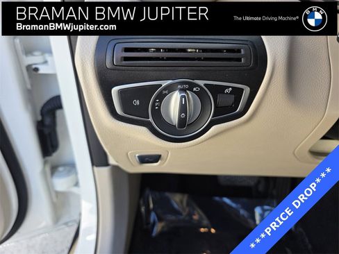 Used 2022 Mercedes-Benz GLC 300 4MATIC image 25