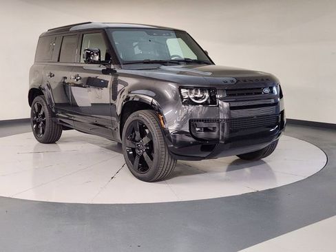 New 2026 Land Rover Defender 110 X-Dynamic SE image 7