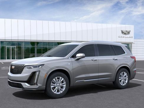 New 2025 Cadillac XT6 Luxury image 2