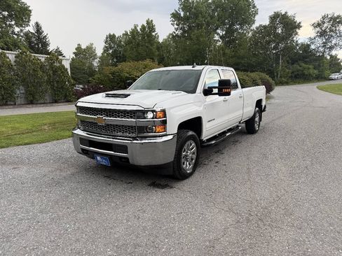 Used 2019 Chevrolet Silverado 3500 LT AWD/4WD image 3