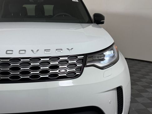 New 2026 Land Rover Discovery S AWD/4WD image 11