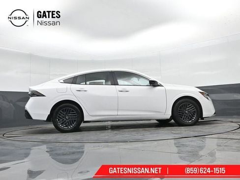 New 2026 Nissan Sentra SV w/ Floor Mat Package FWD image 33