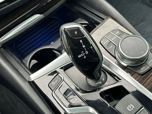 Used 2018 BMW 530i image 23