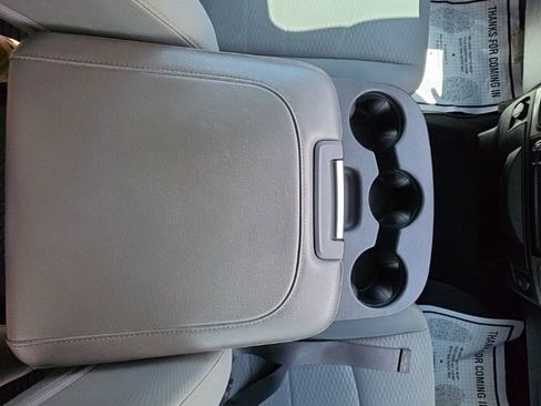 Used 2020 RAM 1500 Classic SLT AWD/4WD image 34