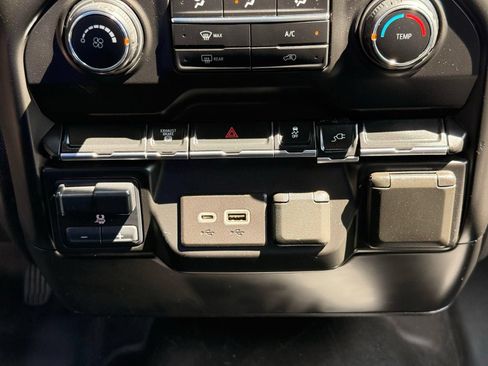 Used 2021 Chevrolet Silverado 2500 W/T w/ WT Convenience Package AWD/4WD image 42