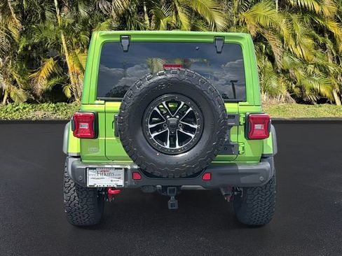 Used 2025 Jeep Wrangler Unlimited Rubicon AWD/4WD image 7