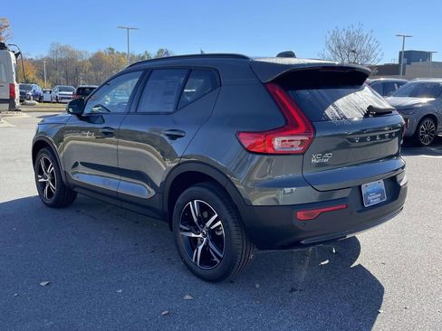 New 2026 Volvo XC40 B4 Core w/ Climate Package image 26