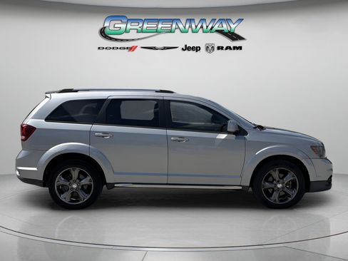 Used 2015 Dodge Journey Crossroad w/ Flexible Seating Group FWD image 4