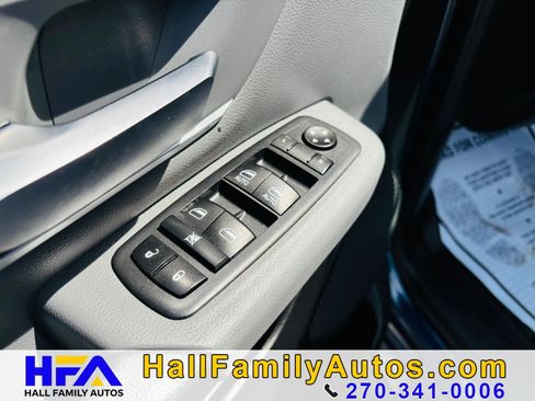 Used 2020 RAM 1500 Big Horn AWD/4WD image 12